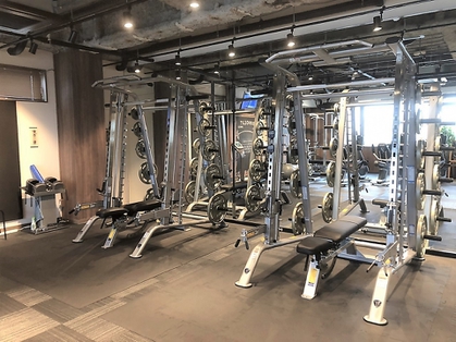 R-EVOLUT sports　柏店