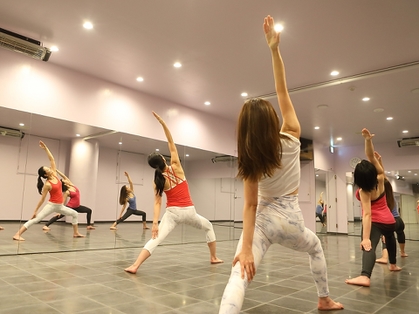  溶岩石ホットヨガ　NAG YOGA STUDIO【ナグヨガスタジオ】久屋大通店