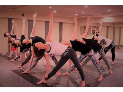 stone spa studio sola 岩盤ヨガ　栄店